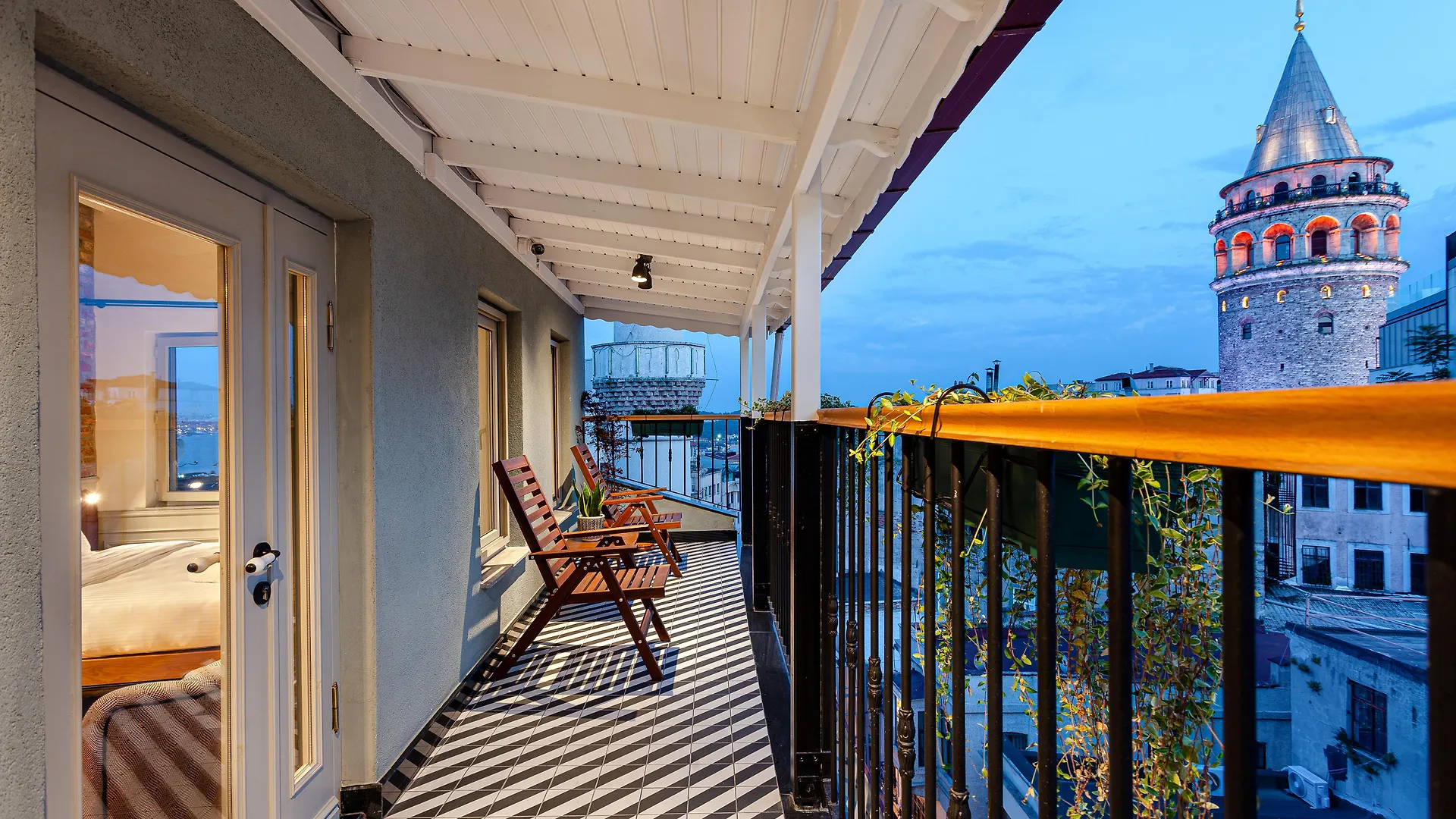 World House Boutique Hotel Galata contacts